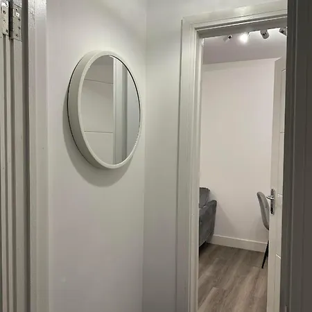 Flat In Luton Town Centre Apartamento Exterior foto
