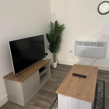 Flat In Luton Town Centre Apartamento Exterior foto