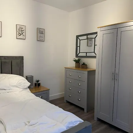 Flat In Luton Town Centre Apartamento Exterior foto