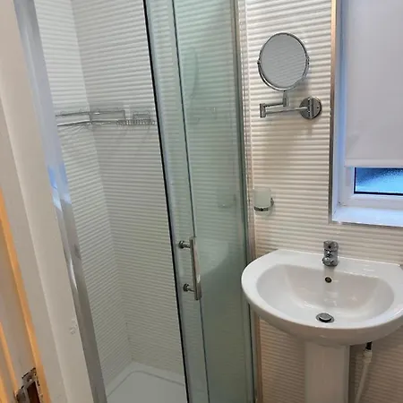 Flat In Luton Town Centre Apartamento Exterior foto