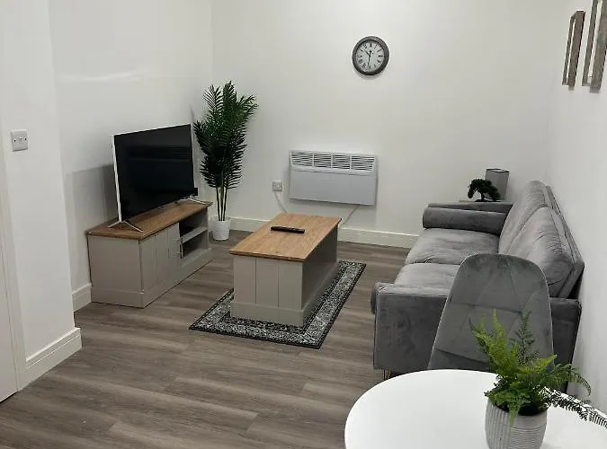 Flat In Luton Town Centre